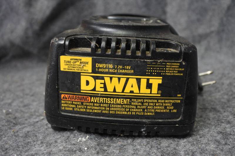 lot 10650 image: Dewalt Battery Charger