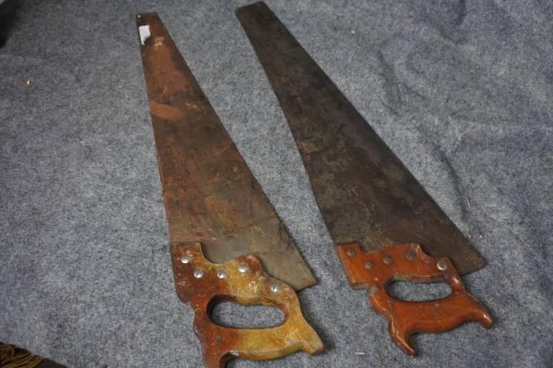 lot 10644 image: Not 2 Chains but 2 Saws
