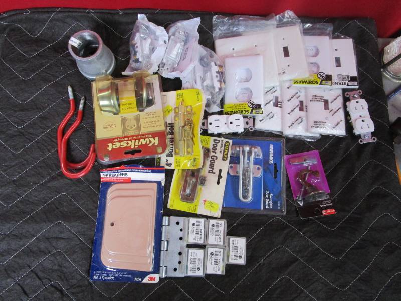 lot 10626 image: Lot of Remodeling Supplies