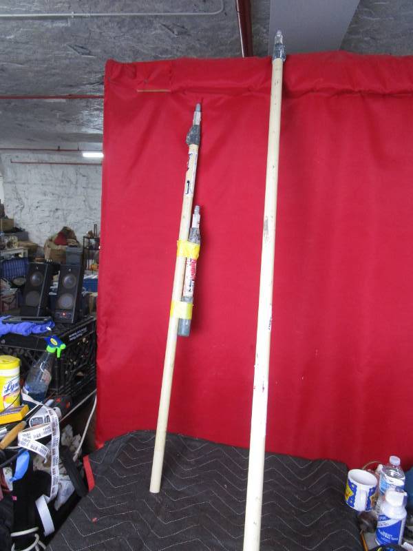 lot 10660 image: 3 Extension Painter Poles