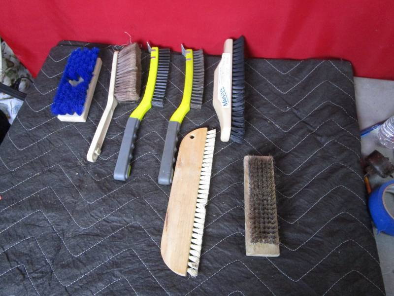 lot 10666 image: Wire Brushes, Scrappers, and Brushes