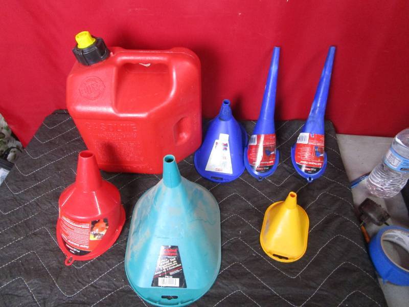 lot 10667 image: Gas Can & Funnels Lot