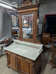 lot 4 image: Antique Victorian Marble-Top Dresser with Mirror Reserve of $500