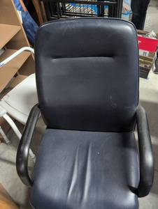 lot 111 image: Black Leather Office Chair with Arms