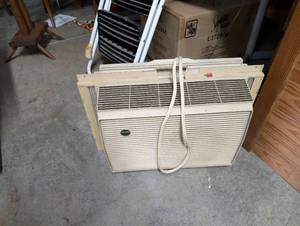 lot 158 image: Vintage Window Air Conditioner Unit