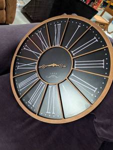 lot 172 image: Vintage 1895 Style Roman Numeral Wall Clock