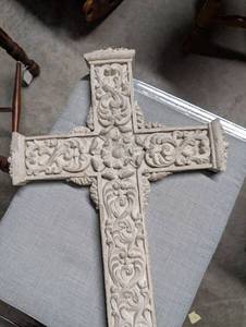 lot 194 image: Vintage Ornate Stone Cross with Scrollwork