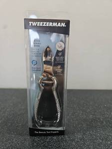 lot 5142 image: Tweezerman Barrel Spring Toenail Nipper