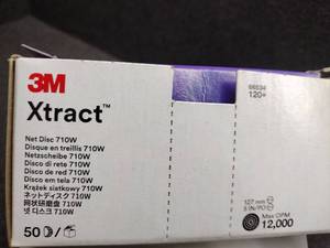 lot 31217 image: Sanding Disc 3M Xtract Cubitron II Net Disc 710W, 120, 5 in x NH, Die 500X, 50Carton