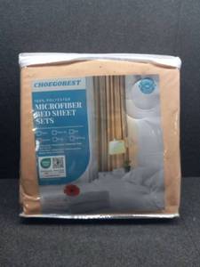 lot 31241 image: Choegobest Queen Size Microfiber Bed Sheet Set - Peach Fuzz - Retail $25