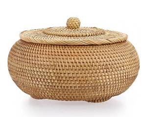 lot 41527 image: Hipiwe Round Rattan Boxes with Lid Natural Woven Storage Basket Bin Multi-Purpose Wicker Tray Weaving Decorative Shelf Basket Farmhouse Picnic Bread Fruit Table Storage Basket