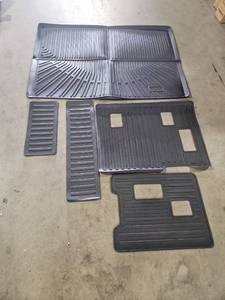 lot 60456 image: Complete Set of Custom Vehicle Floor Mats. Unknown Fit