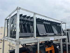 lot 1199 image: Unused Arteer 2025 84 inch Skid Steer Rock Bucket