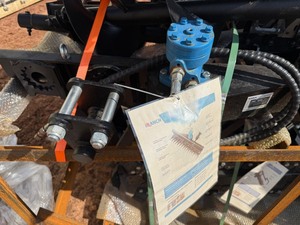lot 1034 image: Unused Mini Excavator Hedge Trimmer - SDLanch