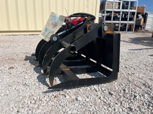 lot 1186 image: Unused Mini Skid Steer Grapple
