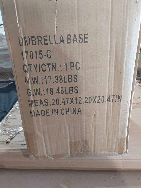 lot 20050 image: 4 Piece umbrella base