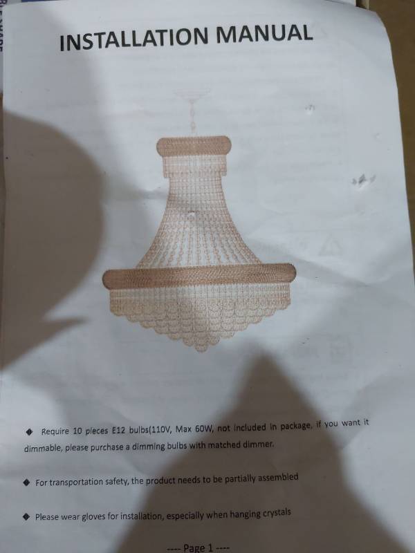 lot 20082 image: 10 Piece Bedroom Chandelier