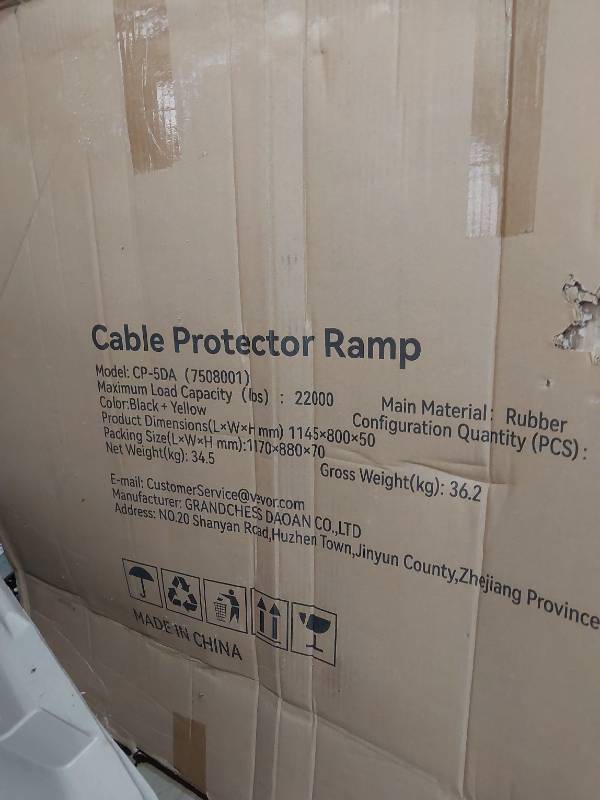 lot 20091 image: Cable Protector Ramp (Heavy Duty)