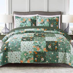 lot 1265 image: Exclusivo Mezcla Reversible Boho Quilt Set Queen Size, 3 Pieces Patchwork Green All Season Bedspreads, Ultra Soft Floral Coverlet Bedding Set with Printed Pattern (1 Quilt, 2 Pillow Shams) - Retail $40