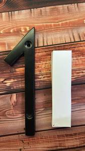 lot 10368 image: Aluminum Decor&nbsp