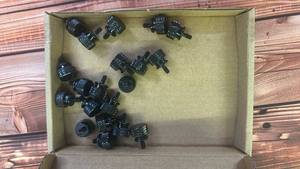 lot 10394 image: 20pcs 6-32 Thread, Black