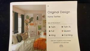 lot 15762 image: Vintage Floral Print Queen Bedding Set - Retail $79