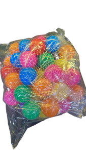 lot 16472 image: Bulk Pack Colorful Plastic Play Balls - Retail $15
