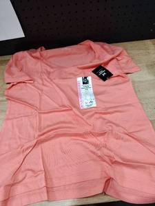 lot 2388 image: Ladies v-neck small pink t-shirt&nbsp