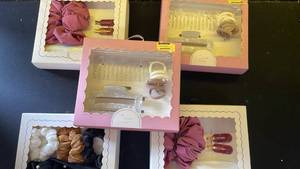 lot 15995 image: Womens Comb, Hair Ties and Claw Hair Clip Lot - A New Day Ivory&nbsp