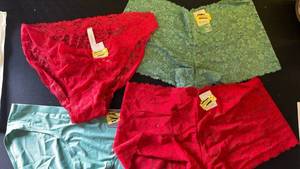 lot 16022 image: Lace Underwear Set - Red and Green XL - Perfect Gift for Christmas - Retail $25