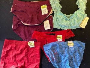 lot 16035 image: Auden Underwear Pack - LaceCotton - PinkMaroonBlackRedBlue XS with Blue Lace Top XS - Retail $15
