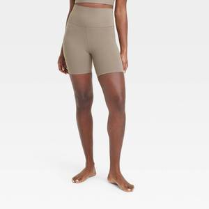 lot 16038 image: Womens Everyday Soft Ultra High-Rise Bike Shorts 6 - All In Motion Taupe L - Retail $20