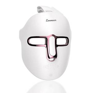 lot 19784 image: Red Light Therapy Mask for Face, GOLD 111