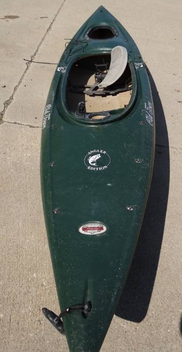 lot 1005 image: Old Town Dirigo 120 Green Kayak