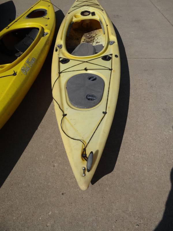 lot 1007 image: Old Town Dirigo 120 Light Yellow Kayak