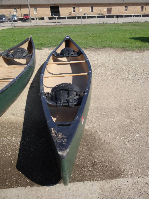 lot 1008 image: Old Town Discovery 169 2 Person Canoe