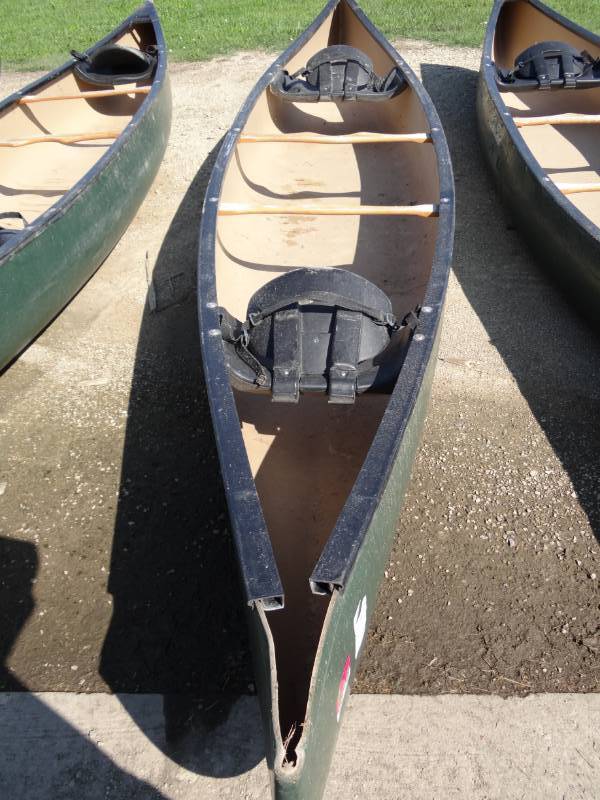 lot 1009 image: Old Town Discovery 169 2 Person Canoe