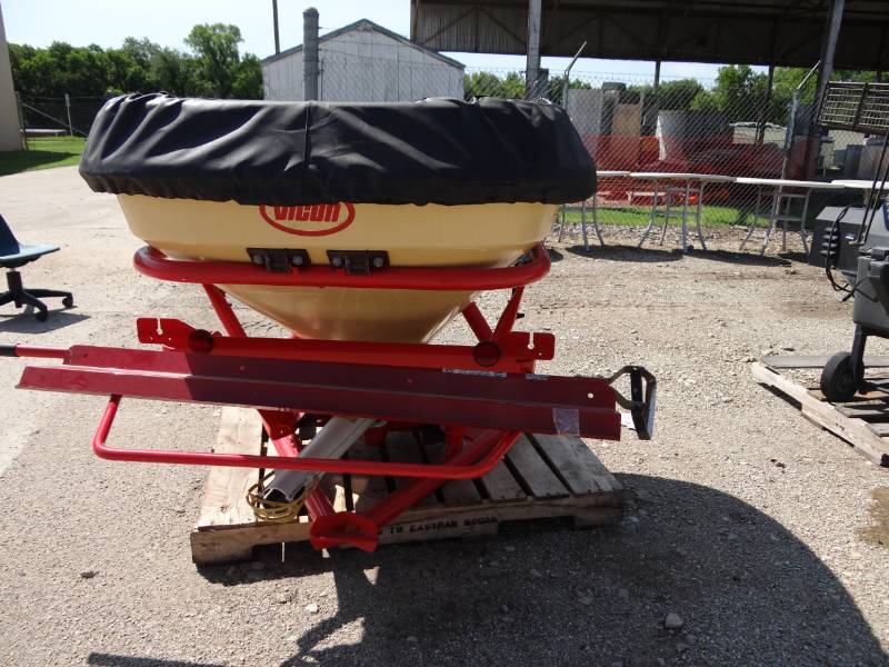 lot 1044 image: Vicon 3 Pt Spreader