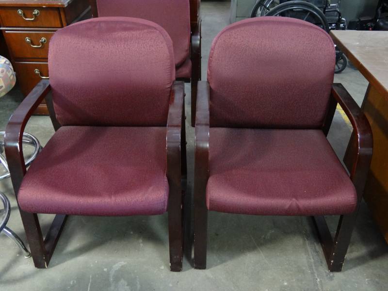 lot 1110 image: (4) Matching Wooden Frame Waiting Room Chairs