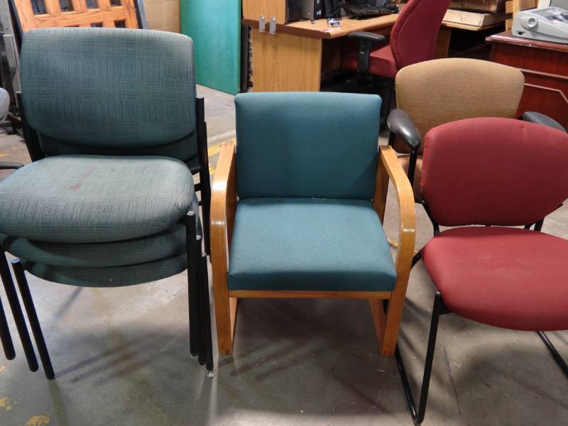lot 1115 image: (6) Various Waiting Room Chairs