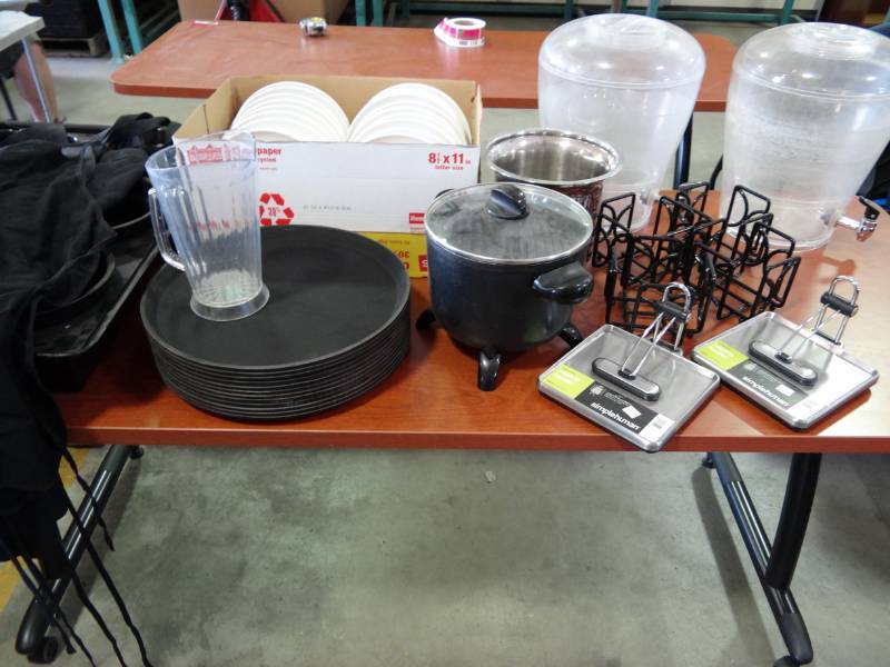 lot 1137 image: Lot Of Catering Items
