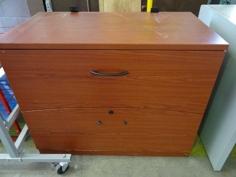 lot 1158 image: Laminated 2 Drawer File Cabinet