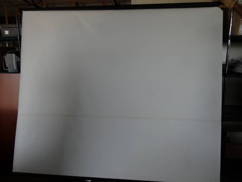 lot 1192 image: 7ft Wide Retractable Projector Backdrop