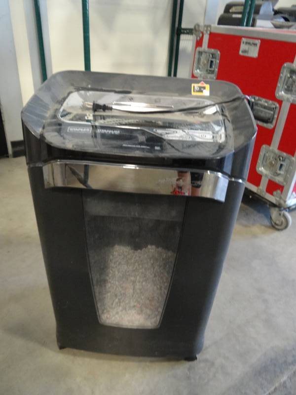 lot 1220 image: Titanium Paper Shredder