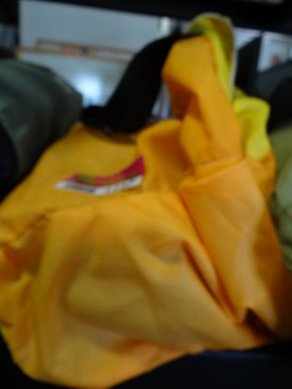 lot 1257 image: Bubble Blimp 2-3 Person Tent