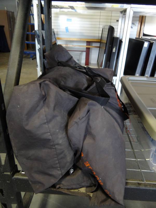 lot 1267 image: Big Agnes 6 Person Tent