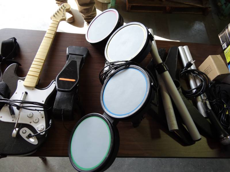 lot 1282 image: Rockband Special Edition Set