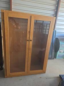 lot 27 image: Wood and Glass Display Cabinet Doors