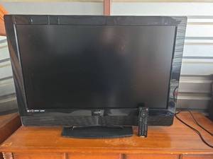 lot 28 image: Vizio 37-inch LCD HDTV VW37L with Remote