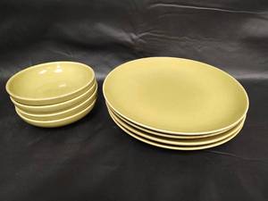 lot 102 image: Vintage Russel Wright Iroquois Casual China, Avocado Color